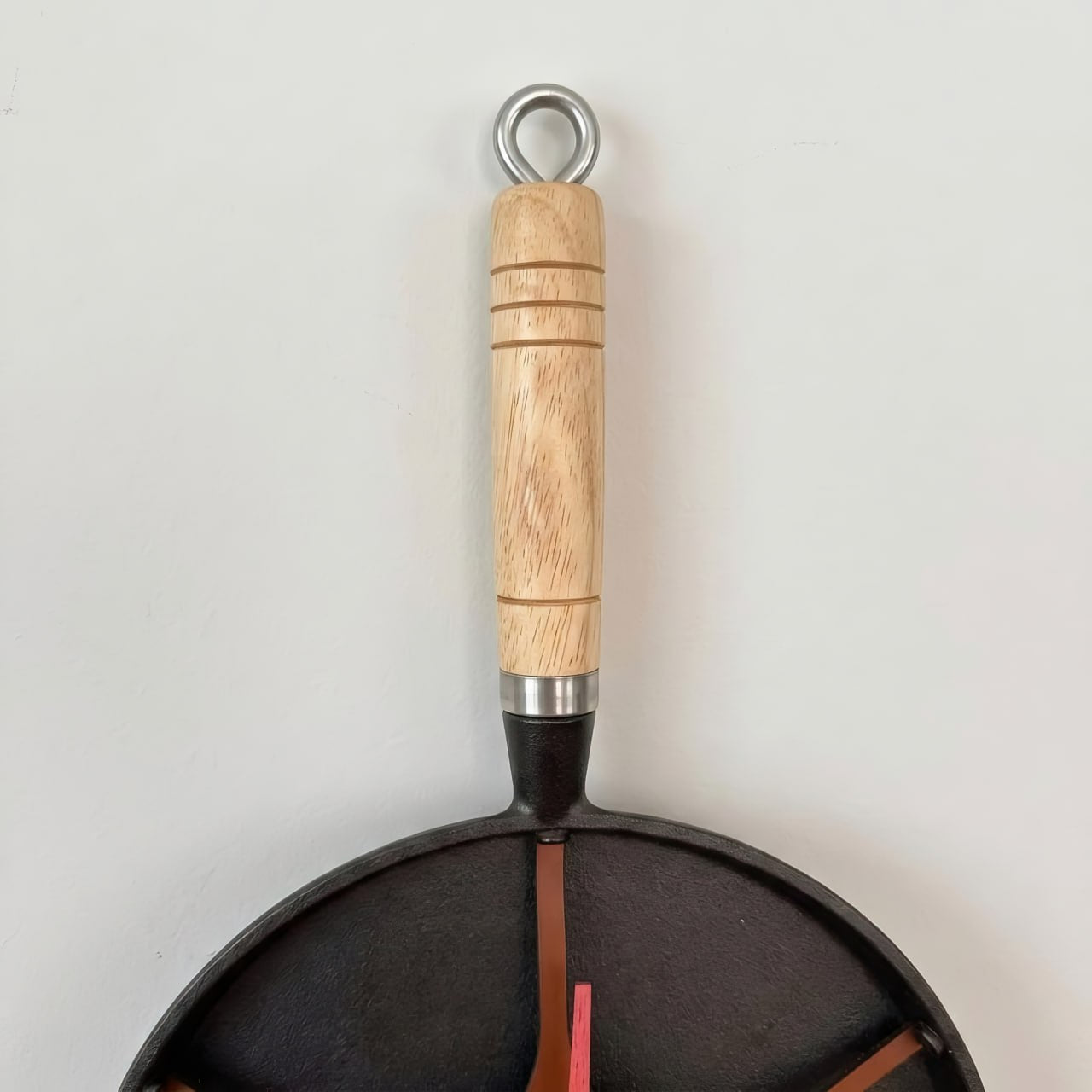 pan wall clock rim and structure detail